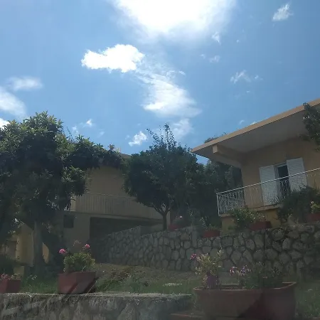Barbara's Sea View Μπενίτσες